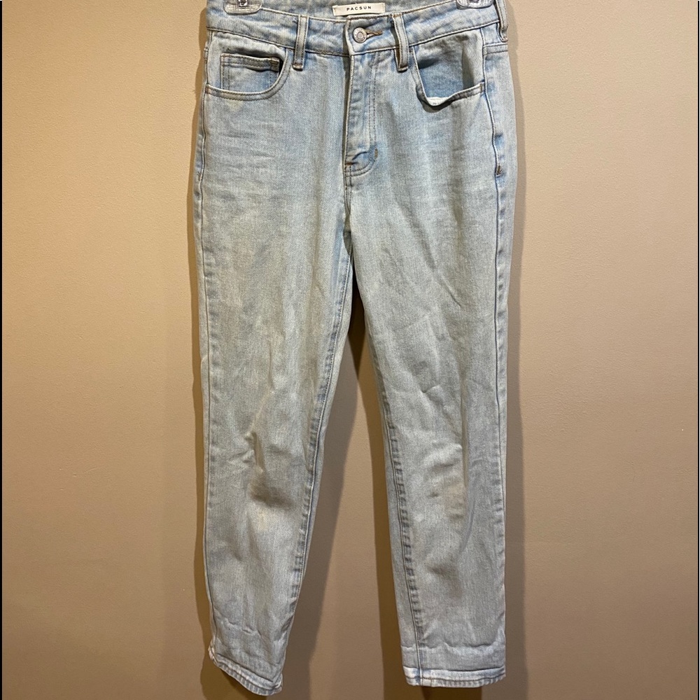 Pacsun Light Wash High Waisted Mom Jeans